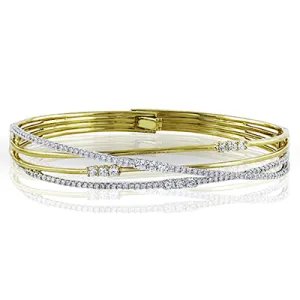 Bangle in 18k Gold with Diamonds